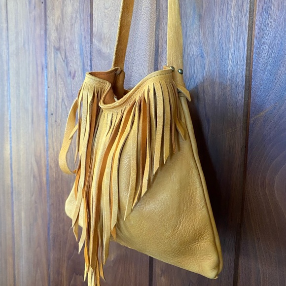 Vtg Deerskin Fringe Bag Conchos Leather Shoulder Boho Western Purse USA Made 80s - Picture 4 of 7